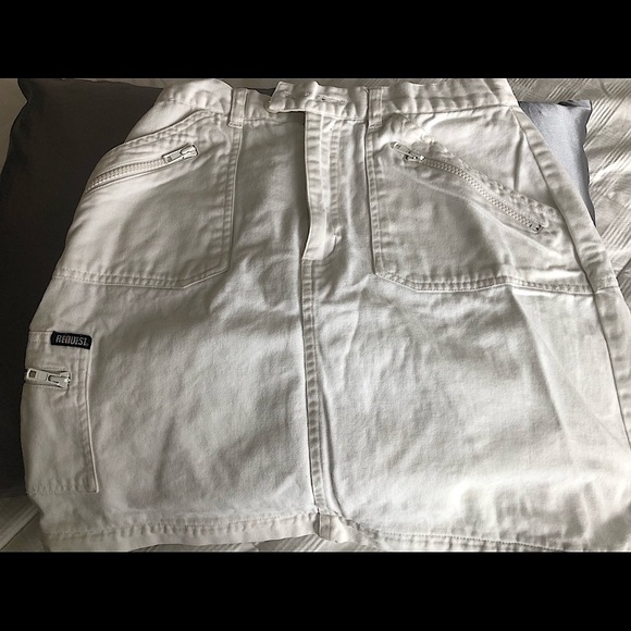 🐰Request Vintage Design Jeans Skirt in White🐰 - Picture 3 of 11